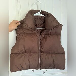 Amazon brand sleeveless puffy vest